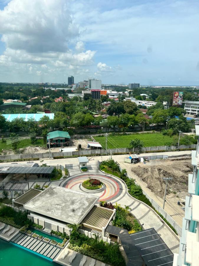 Lovely Studio Condominiums At Mesavirre Garden Residences Bacolod Luaran gambar